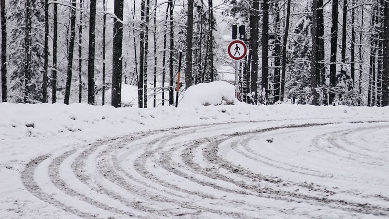 road, snow, turn, trees, winter, 4k