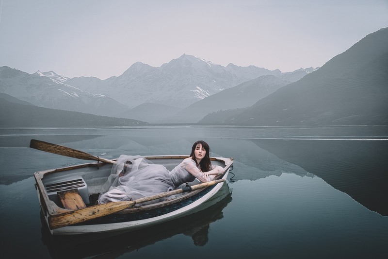 mountains, lake, boat, women, model