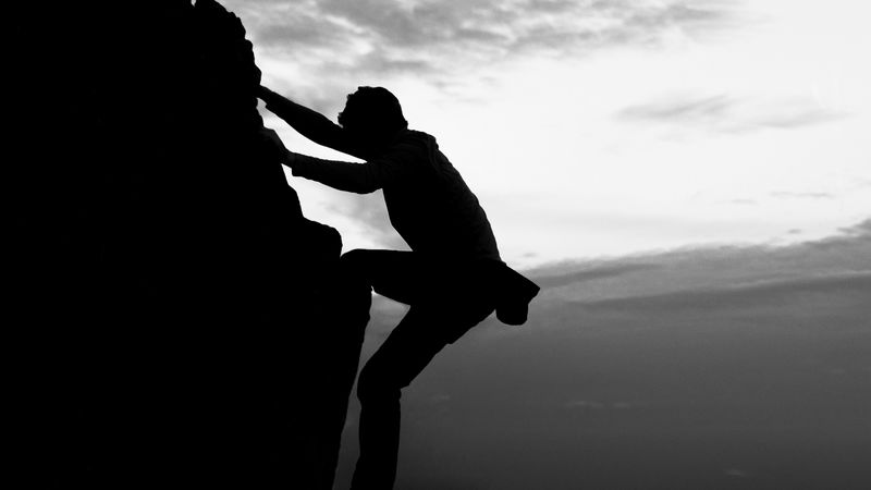 silhouette, rock, dark, bw, climber, 4k