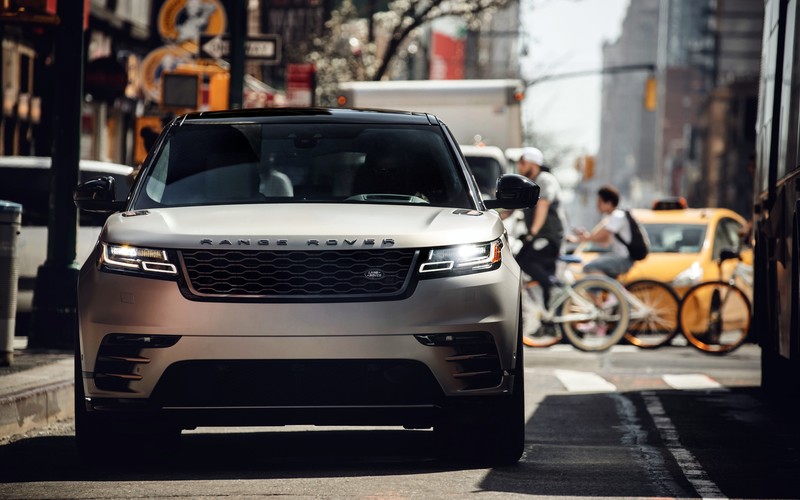 Range Rover Velar, vehicle, SUV, Range Rover, car, street, city, depth of field