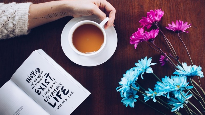 coffee, relaxation, cup, flowers, hands, tea, cyan, pink, inspirational, quote