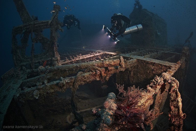 divers, wreck, underwater