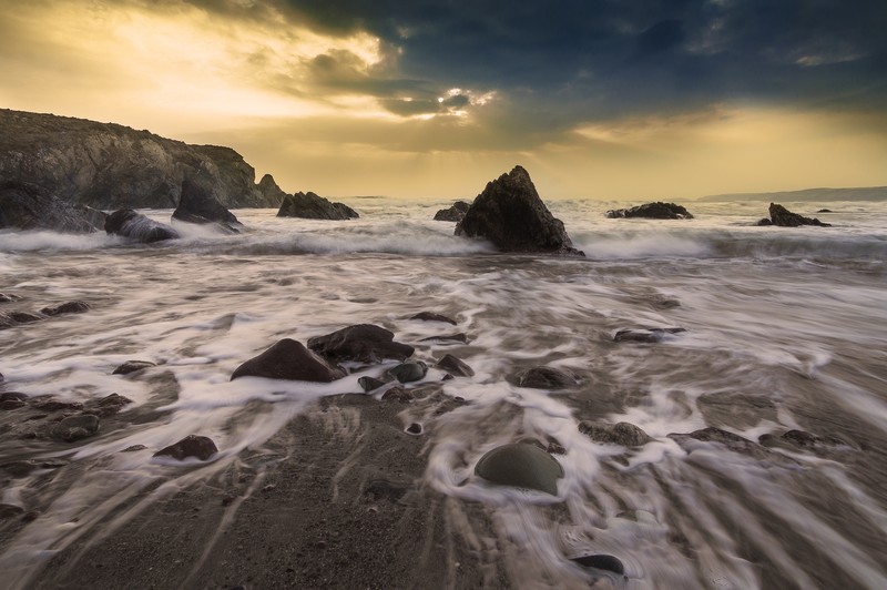 photography, sea, landscape, sea foam, beach, waves, overcast