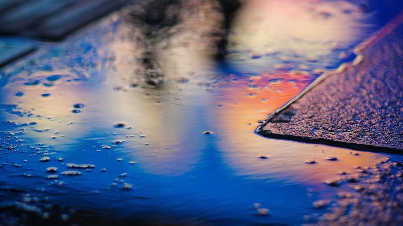 puddle, neon, reflection, blur, 4k