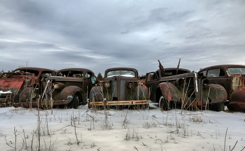 wreck, vehicle, car, winter, snow, rust, overcast