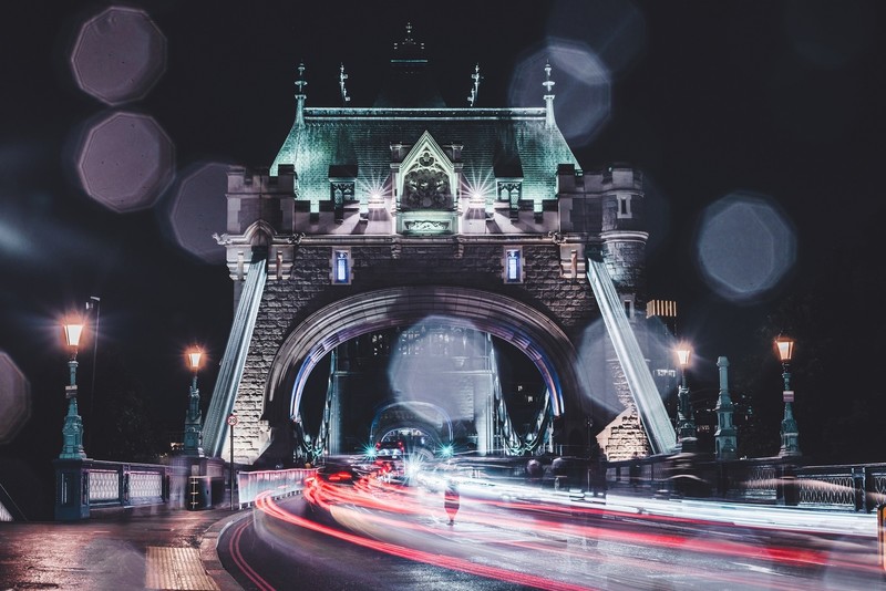 night, London, traffic, long exposure, bokeh, light trails, wet street, old bridge