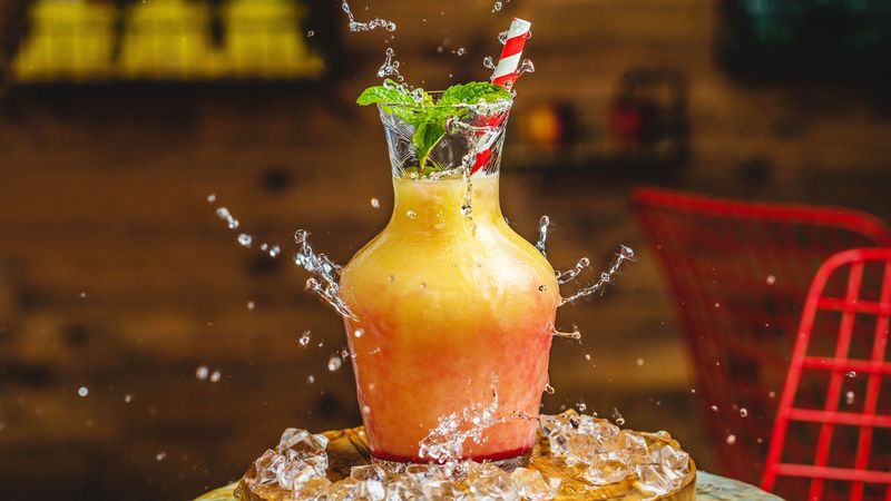 jug, drink, spray, ice, water, 4k