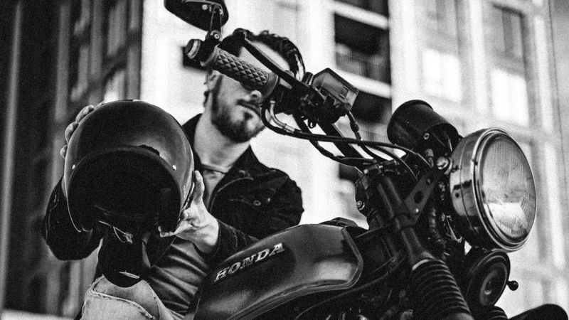 honda cx500, honda, motorcycle, bike, bw, biker, helmet, 4k