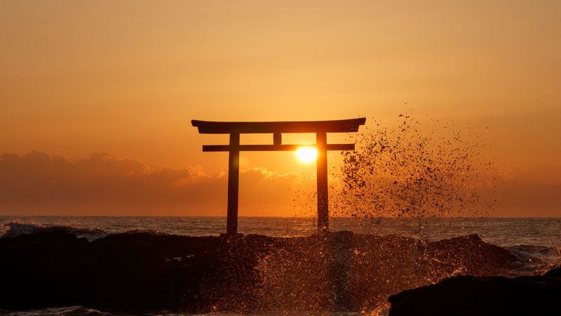 ocean, sunset, landscape, coast, spray, waves, 4k