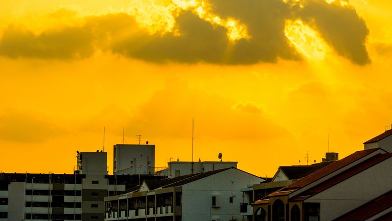 buildings, clouds, sunlight, rays, city, 4k