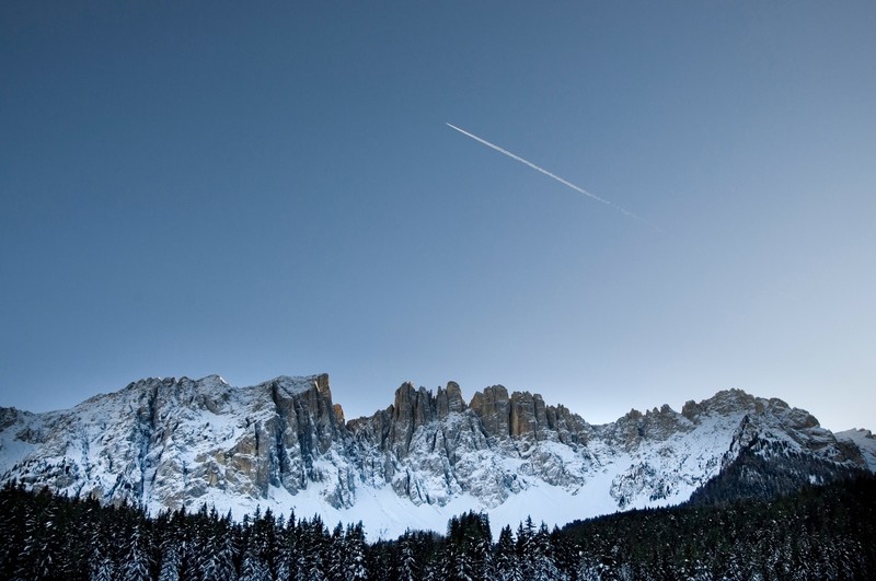 nature, mountains, snow, clear sky, pine trees, landscape