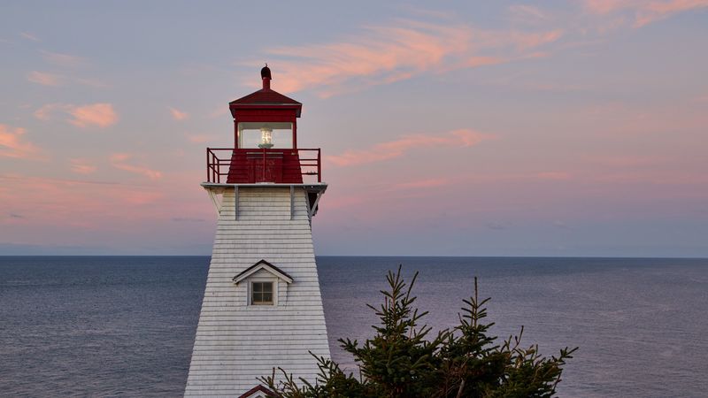 lighthouse, building, sea, spruce, nautical, 4k