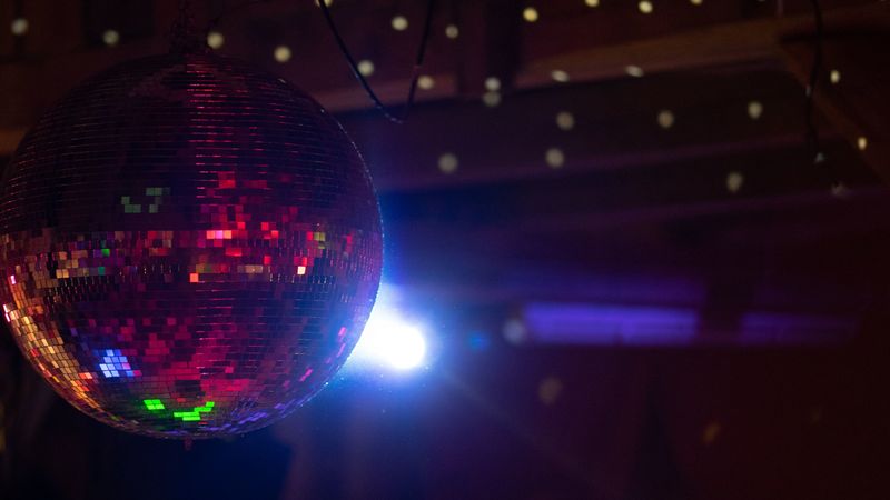 disco ball, light, shine, sphere, mirror, 4k