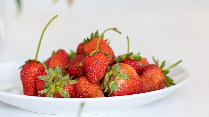 strawberries, berries, fruits, dessert, 4k