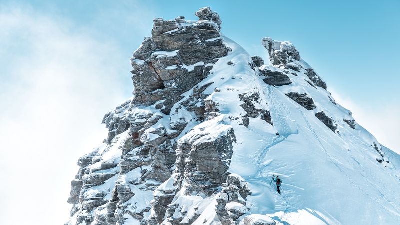 mountain, peak, climber, slope, snowy, 4k