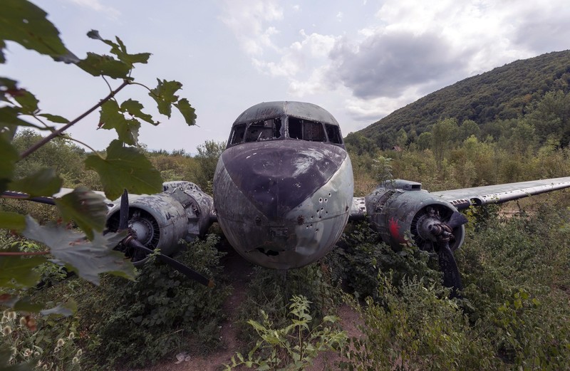 wreck, vehicle, aircraft, Douglas DC-3