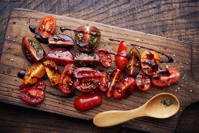 food, spoons, tomatoes