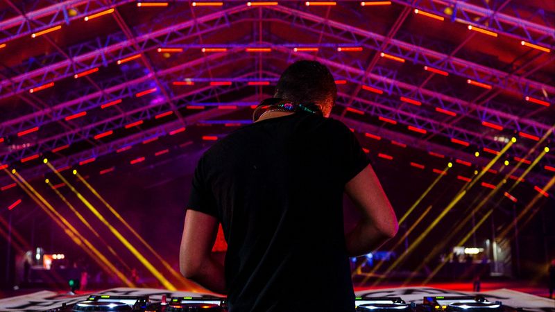 dj, headphones, mixer, club, spotlights, lighting, 4k