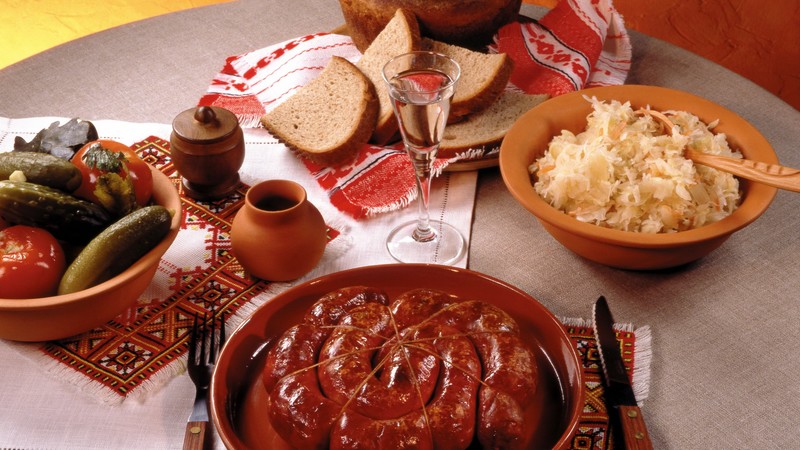 sausage, pickles, food, bread, tomatoes