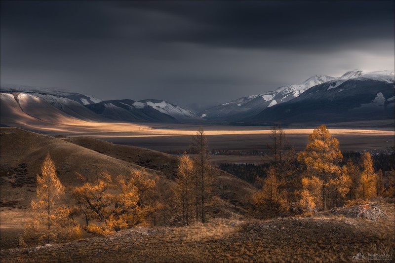 Vlad Sokolovsky, landscape, mountains, snowy peak, trees, horizon, overcast, clouds, hill, watermarked