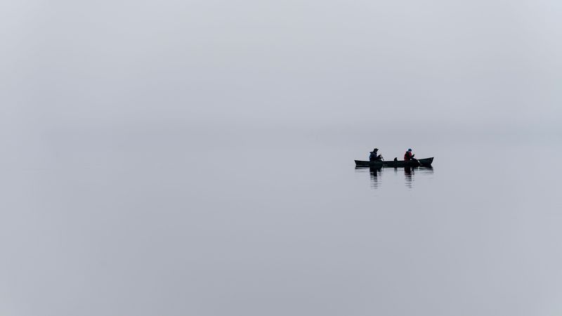 boat, lake, fog, minimalism, gray, 4k