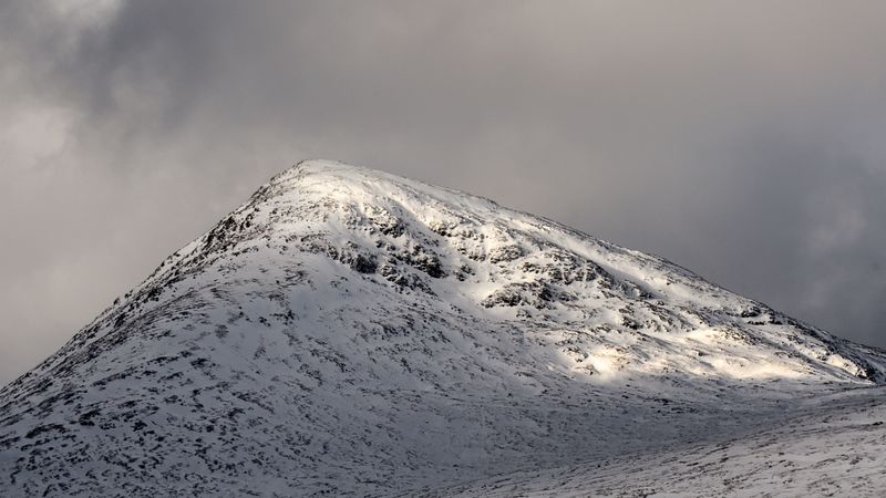 hill, peak, snowy, sky, clouds, gray, 4k