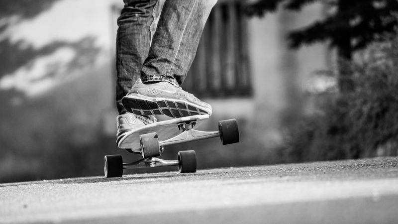 skateboard, skate, bw, legs, sneakers, 4k