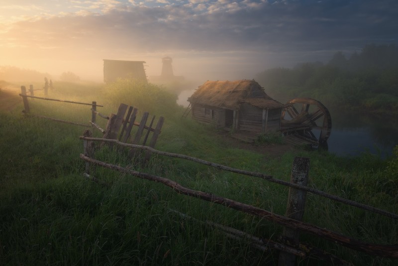 Ilya Melikhov, landscape, mist, clouds, hut, fence, grass, water, tower