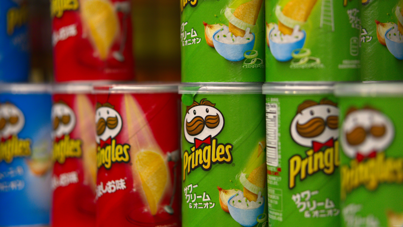 photography, food, pringles, vibrant, colorful, tilt shift, snacks, brand, logo