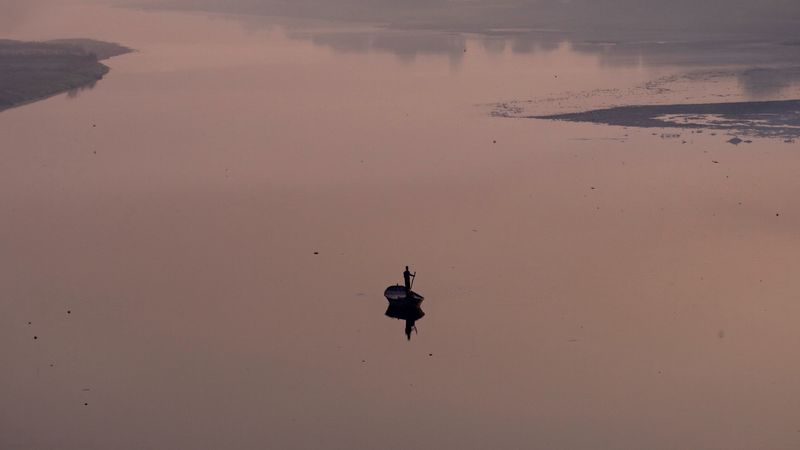 river, boat, fog, silence, windless, lonely, 4k