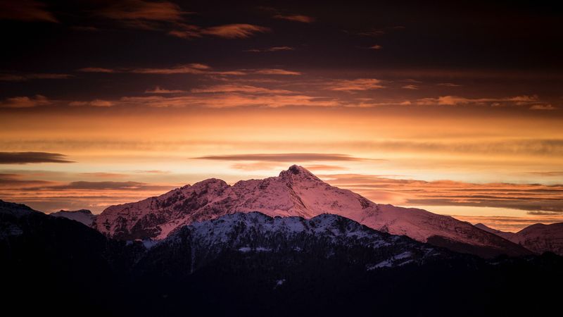 mountains, dawn, clouds, horizon, peaks, 4k