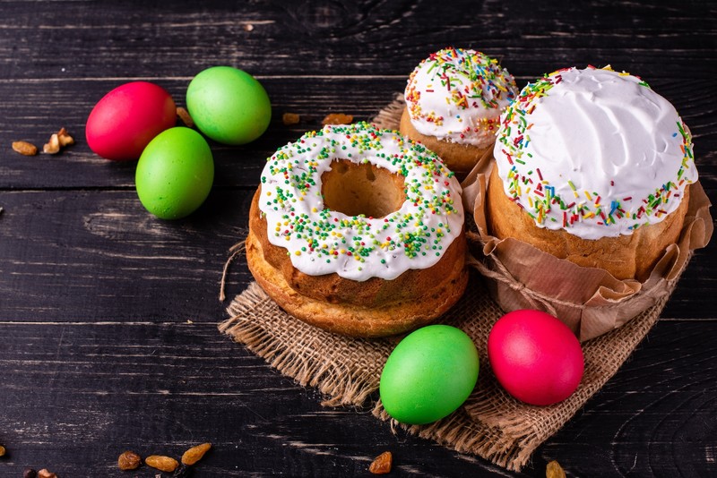colorful, eggs, sweets, food, wooden surface