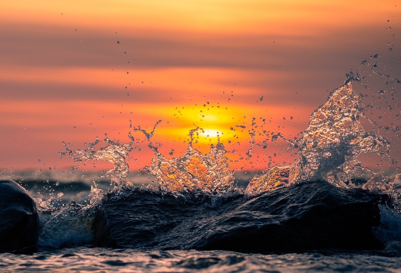 nature, landscape, water, sea, Sun, clouds, sunset, splashes, water splash, depth of field, waves, TomTookIt, water drops