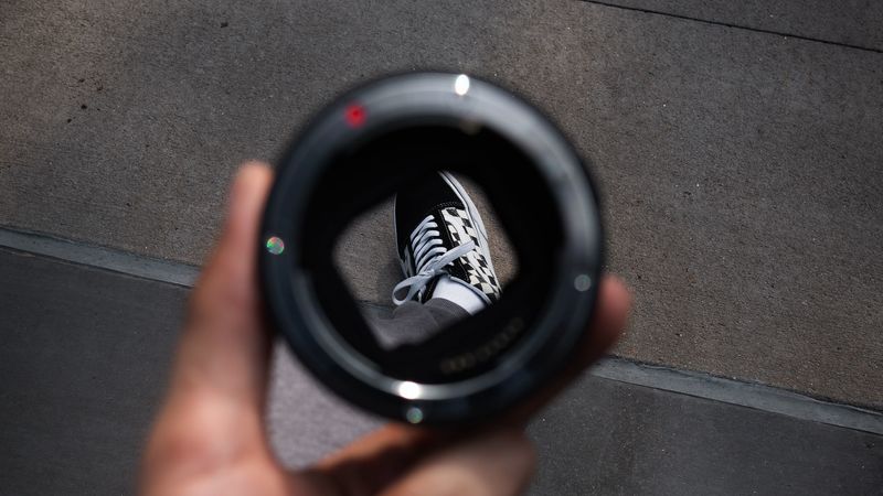man, lens, sneakers, distortion, 4k