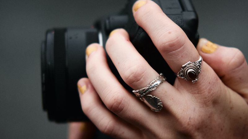 hands, camera, rings, focus, 4k