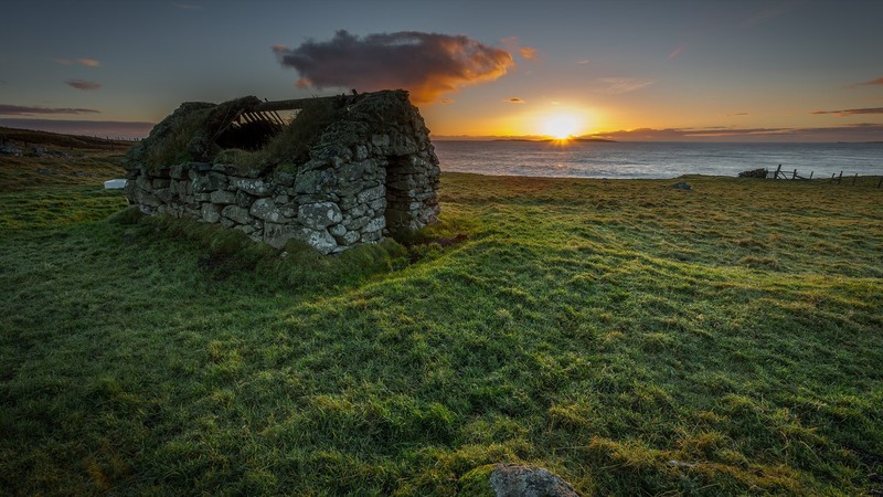 nature, landscape, far view, house, rocks, mountains, clouds, sunrise, grass, water, sea, Scotland, UK