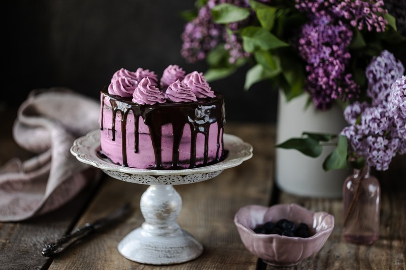 sweets, food, cake, dessert, flowers, wooden surface