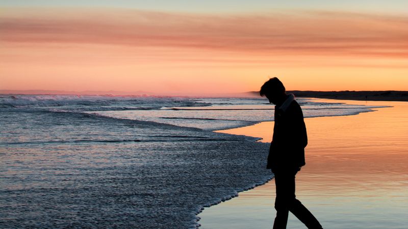 silhouette, sea, coast, loneliness, solitude, 4k