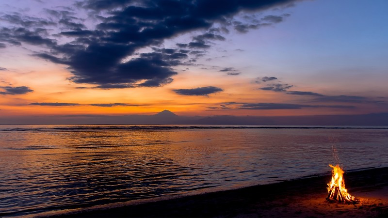 nature, landscape, clouds, sky, mountains, sunset, fire, water, water ripples, sand, camp, beach, Indonesia