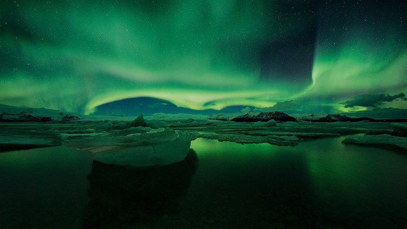 nature, landscape, aurorae, green, ice, water, snowy mountain, clouds, night, stars, long exposure, rocks, Iceland