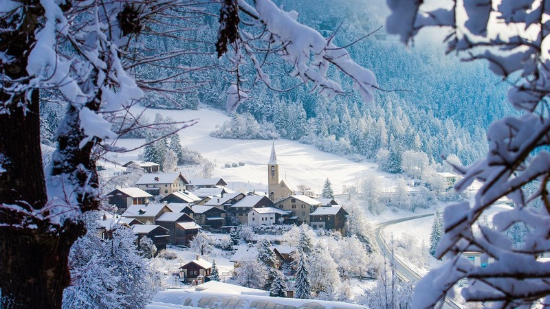 nature, landscape, trees, spruce, pine trees, village, house, forest, mountains, snow, snowy mountain, road, Switzerland, winter