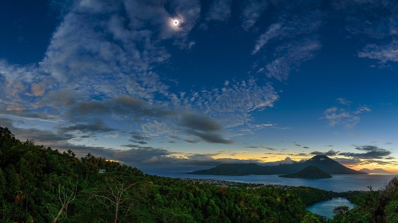 nature, landscape, clouds, sky, trees, forest, mountains, water, sunset, town, Moon, house, solar eclipse, Indonesia