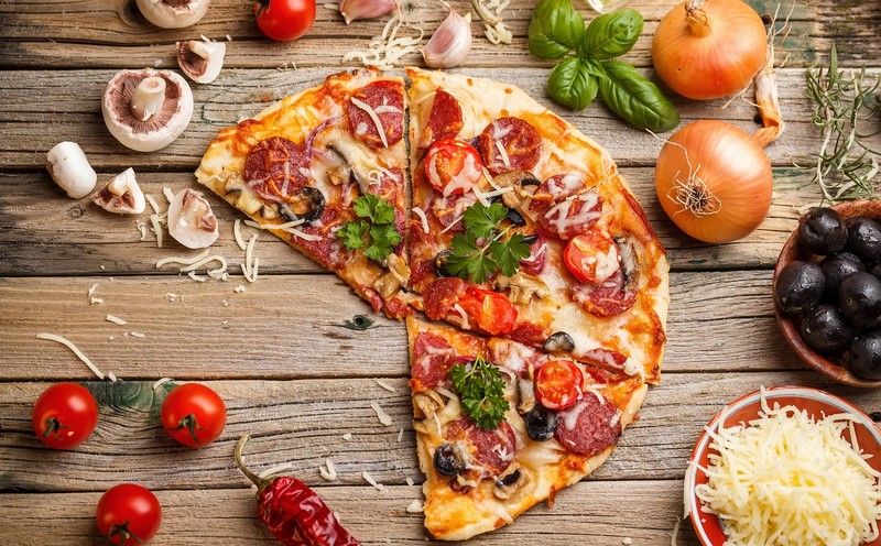 food, tomatoes, pizza, Onions, mushroom, Garlic, basil, chilli peppers, cheese, olives, pepperoni, parsley, rosemary, wooden surface, planks, top view