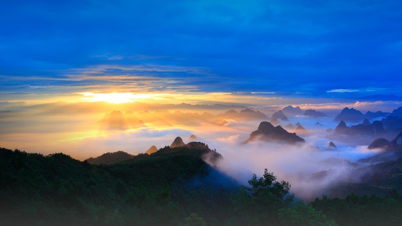 nature, landscape, mist, clouds, trees, forest, Sun, sun rays, horizon, mountains, sunrise, Guilin, China