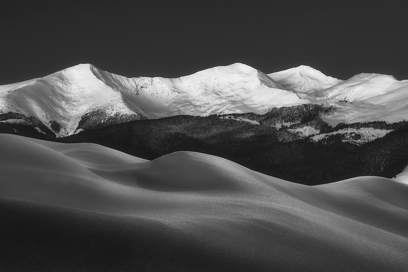 nature, landscape, winter, snow, trees, mountains, clear sky, forest, monochrome