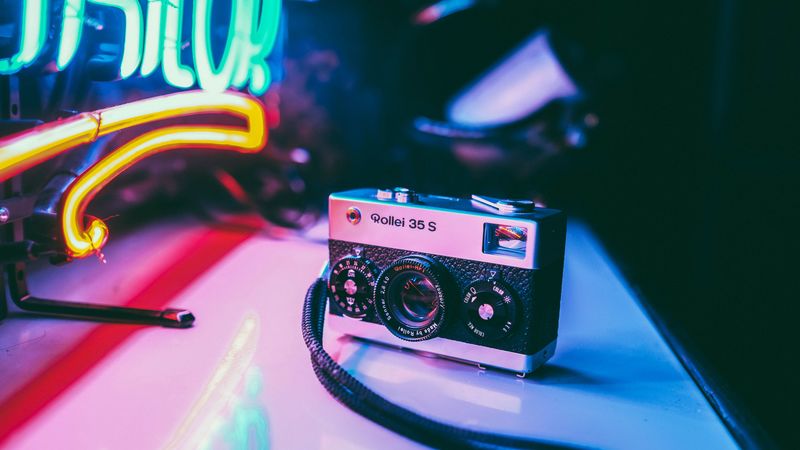 camera, neon, light, vintage, retro, 4k