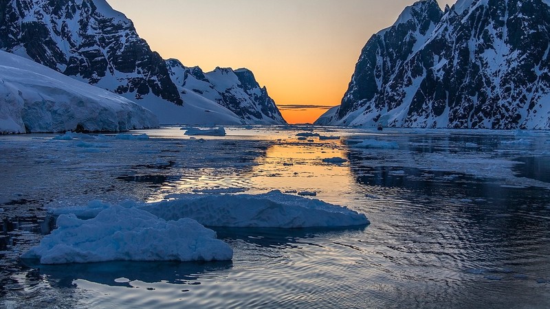nature, landscape, snow, sunrise, snowy mountain, river, clear sky, Antarctica