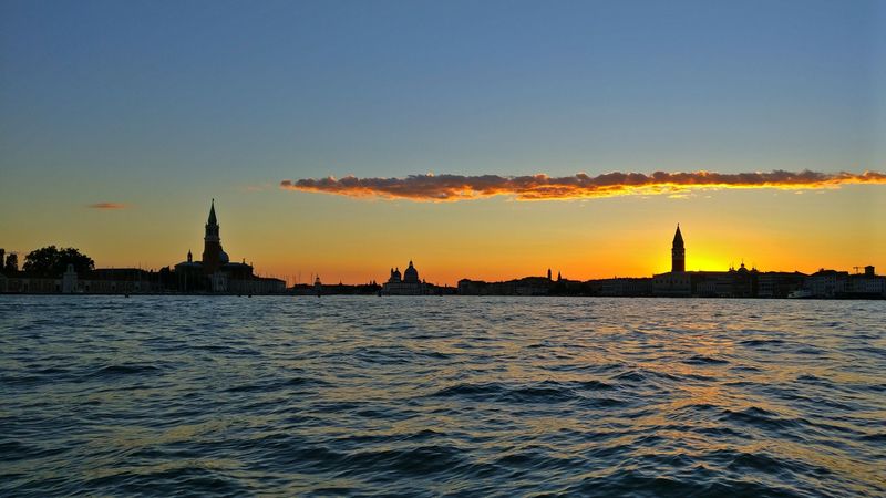 city, horizon, dawn, water, ripples, 4k
