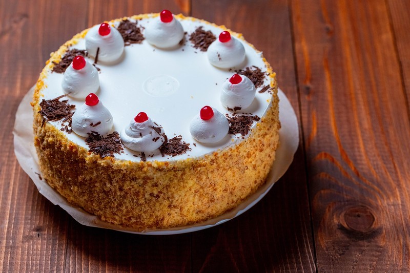 sweets, food, cake, chocolate, wooden surface