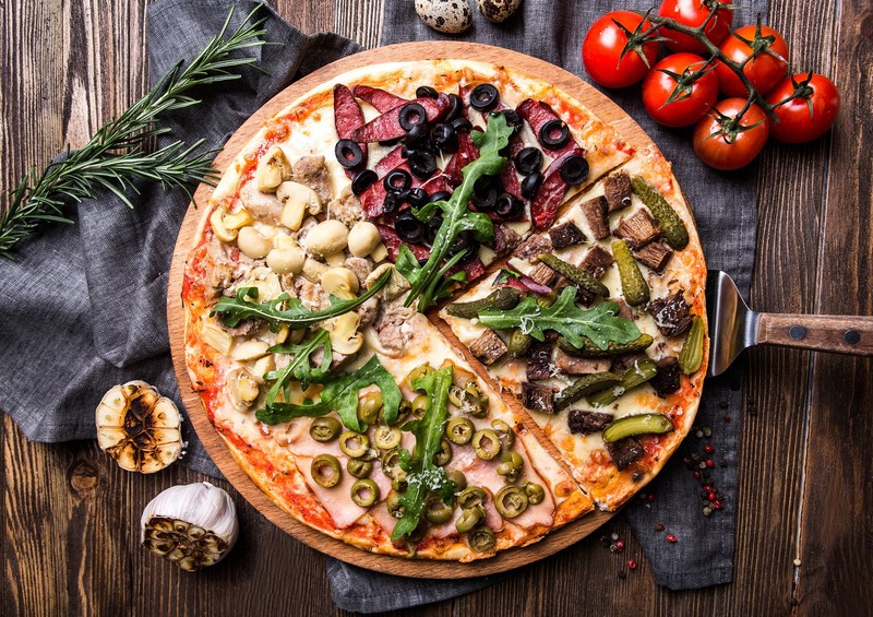 food, pizza, tomatoes, Garlic, mushroom, olives, pickles, rosemary, napkin, wooden surface